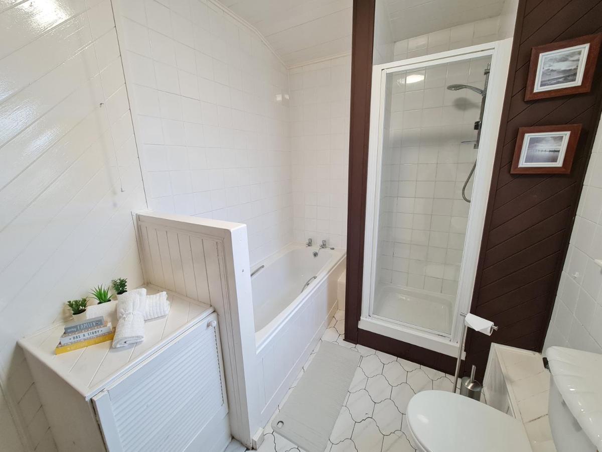 شقة Large 3 Bed Flat, Free Parking نيوكاسل أبون تاين المظهر الخارجي الصورة