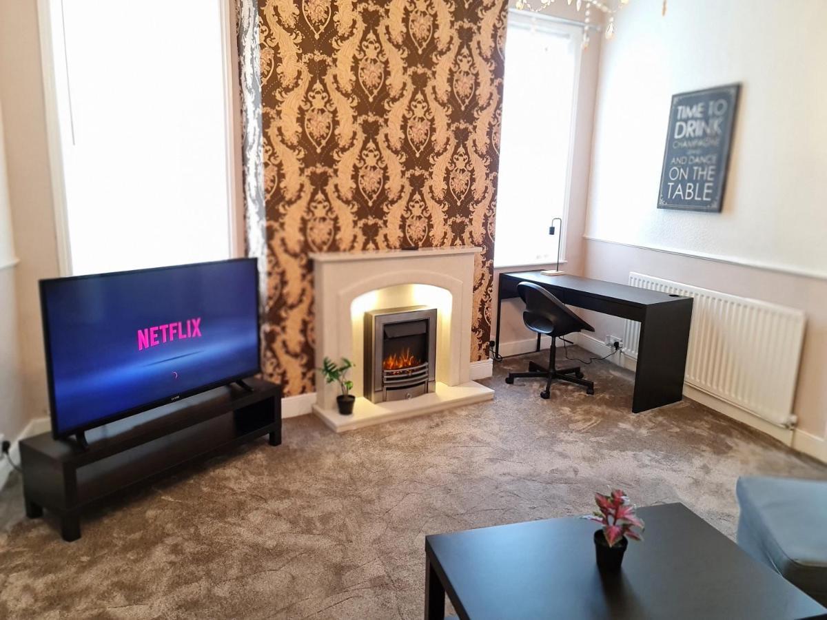 شقة Large 3 Bed Flat, Free Parking نيوكاسل أبون تاين المظهر الخارجي الصورة